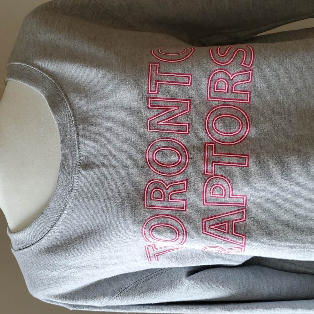 Toronto Raptors Sweatshirt Size Medium - Picture 3 of 7